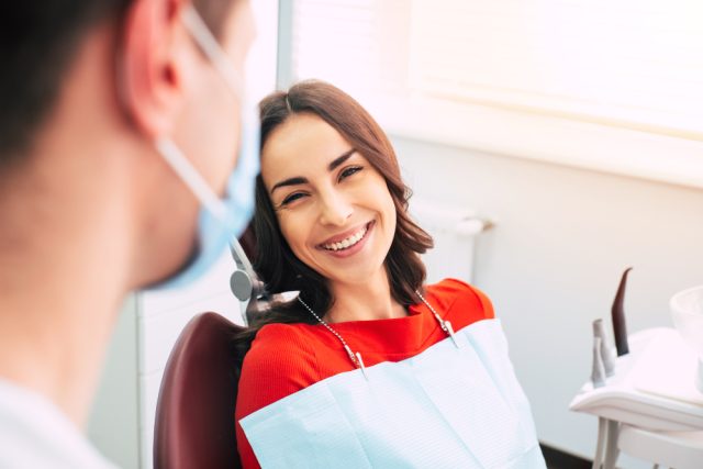woman visiting the dentist